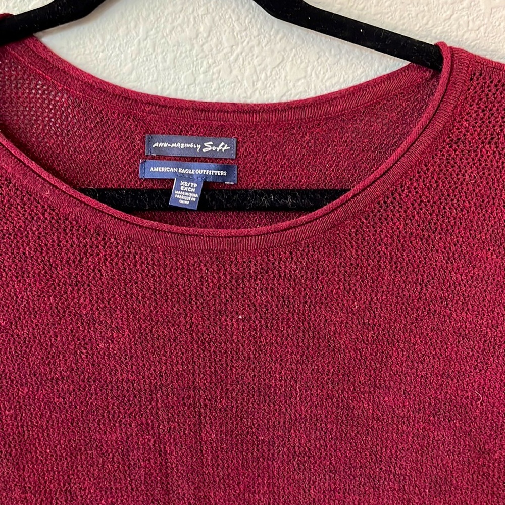 American Eagle Outfitters XS soft, lightweight burgundy pullover sweater… - Picture 6 of 7